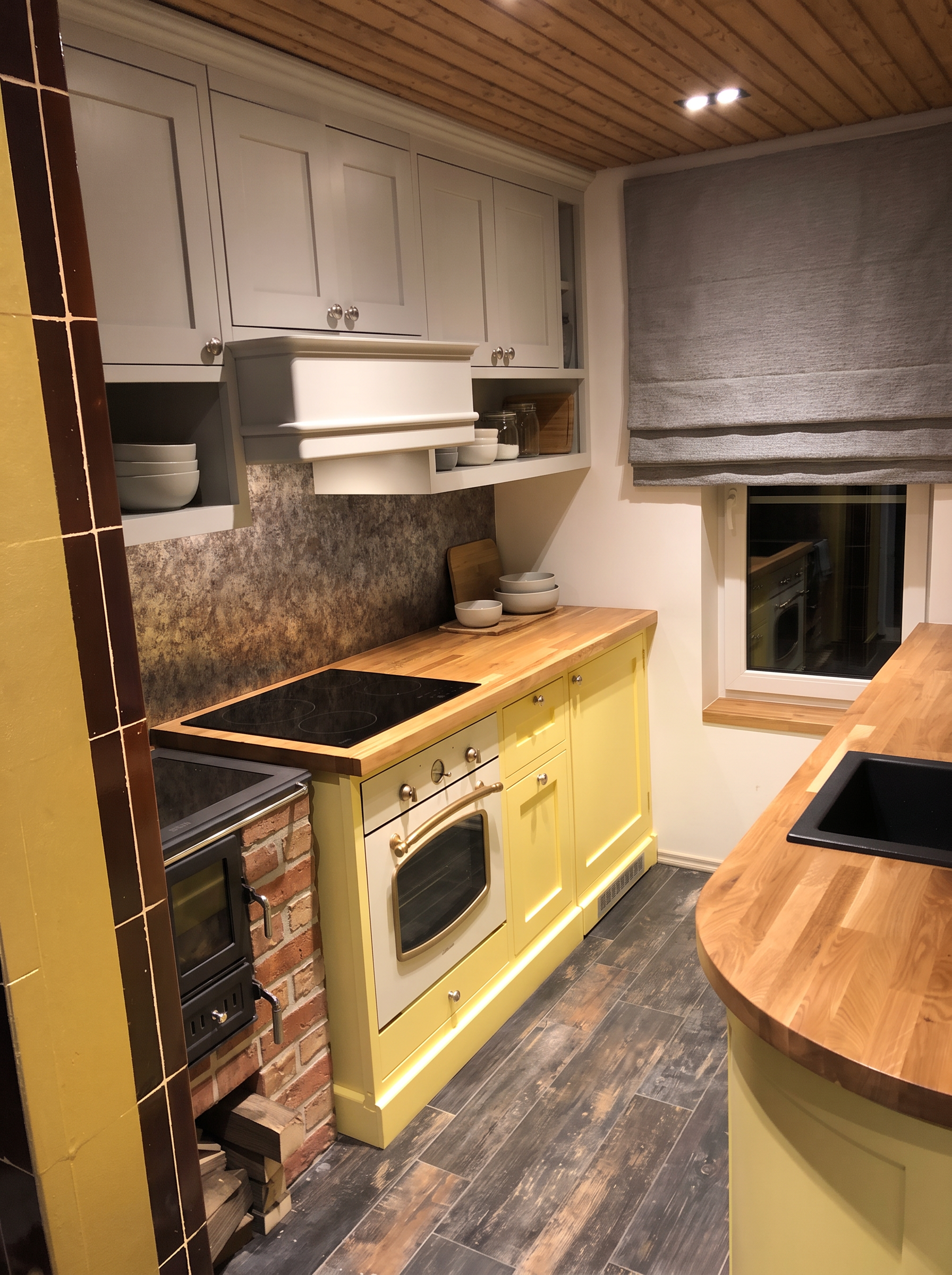 Bespoke Kitchen with Solid Oak Worktops